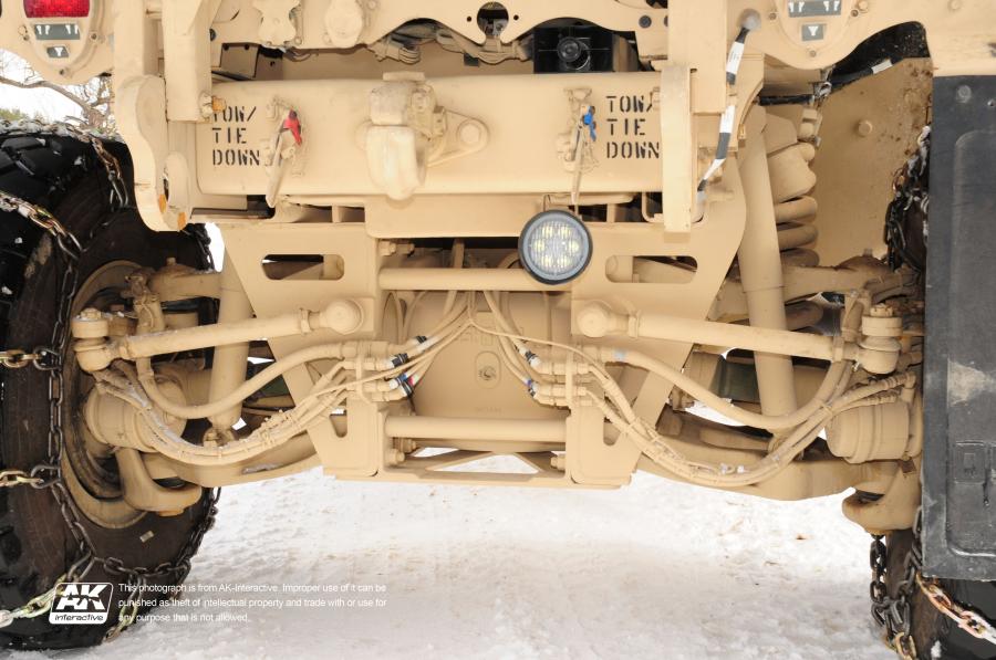 Детали экстерьера Oshkosh M-ATV 2009 года  (фото 59 из 676)